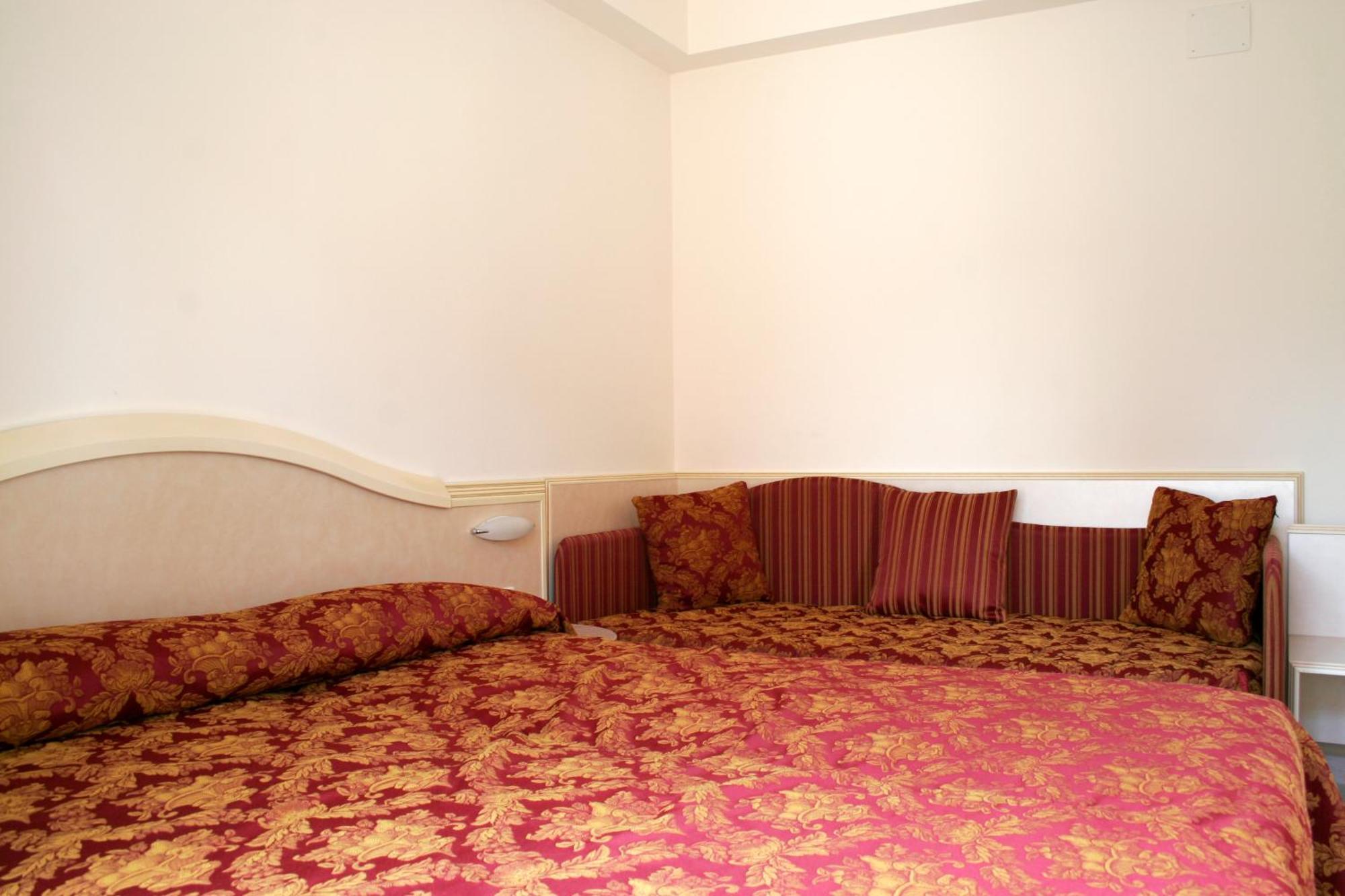 ريميني Residence Olimpo المظهر الخارجي الصورة